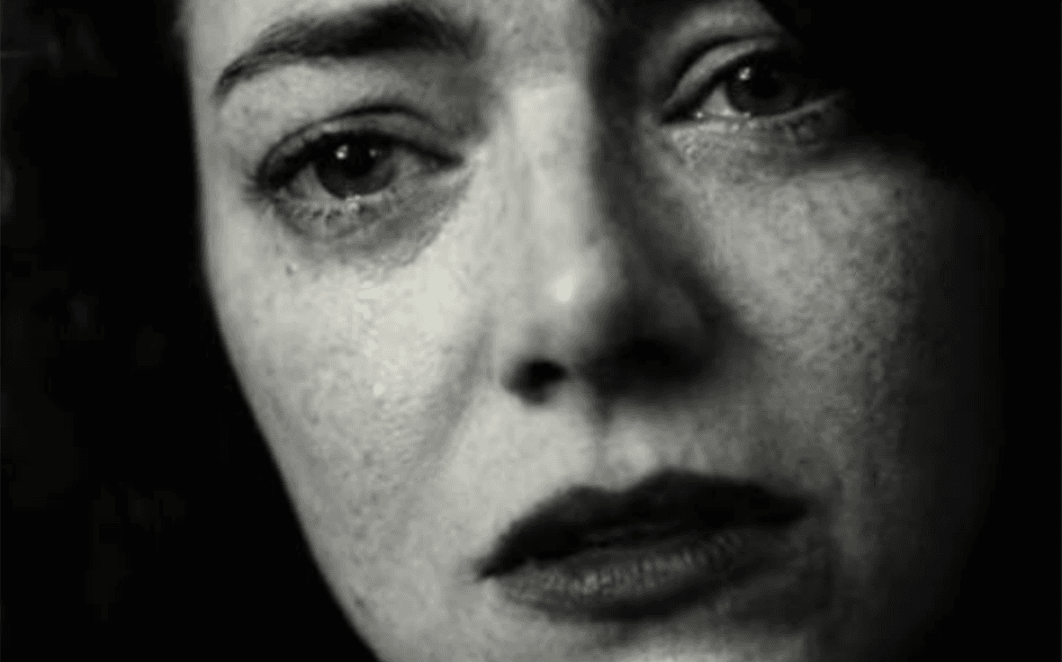 Эмма Стоун в слезах и ставки Кендалл Дженнер: что покажут на Super Bowl