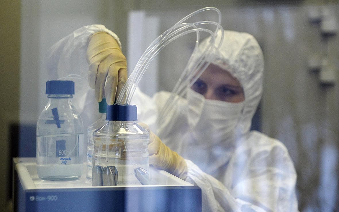 Путин выступил за обновление программ профобразования в биотехе