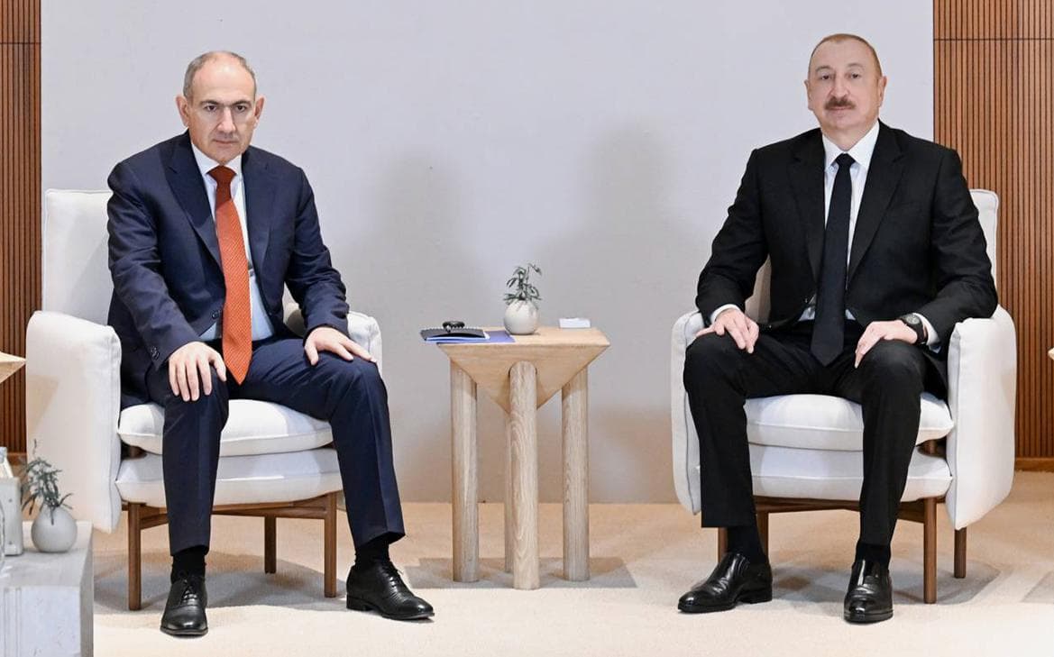 Алиев и Пашинян встретились в Абу-Даби