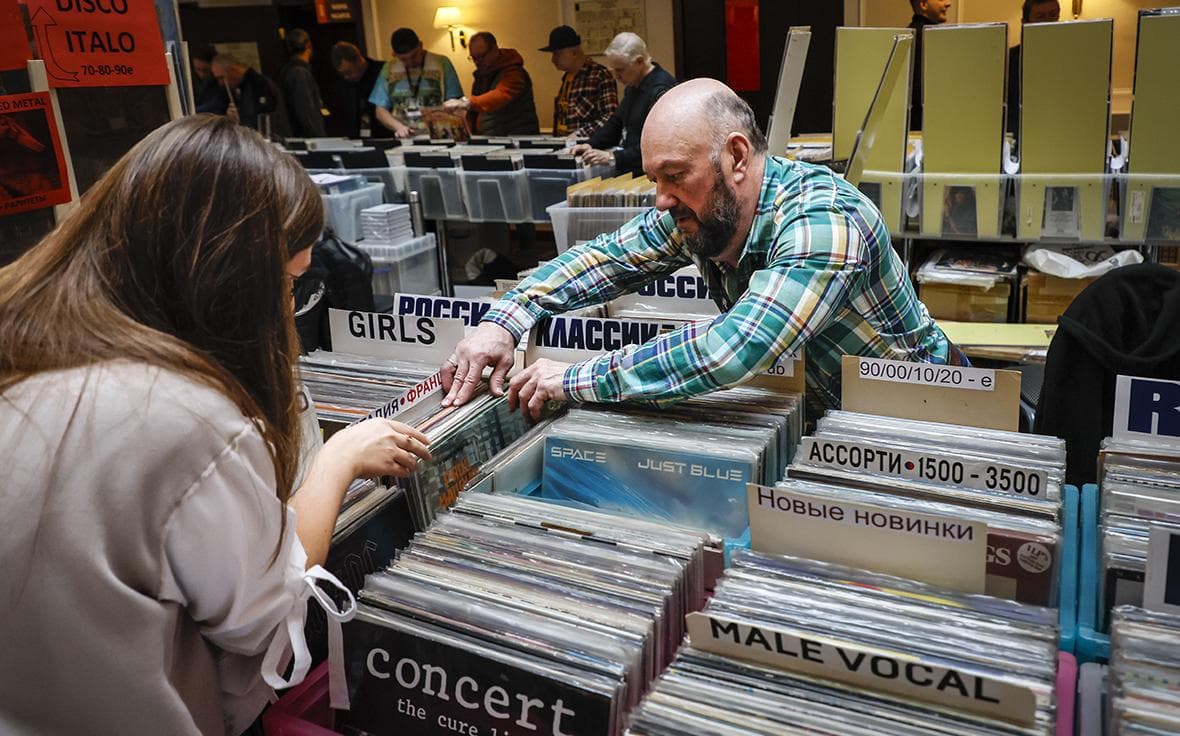 Продажи виниловых пластинок выросли на 15% из-за «моды на ретро»