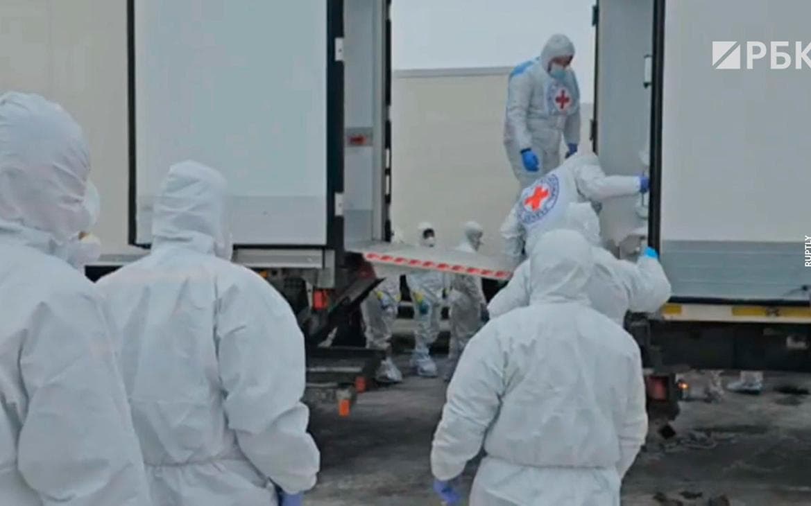 Россия и Украина провели обмен телами погибших военных. Видео