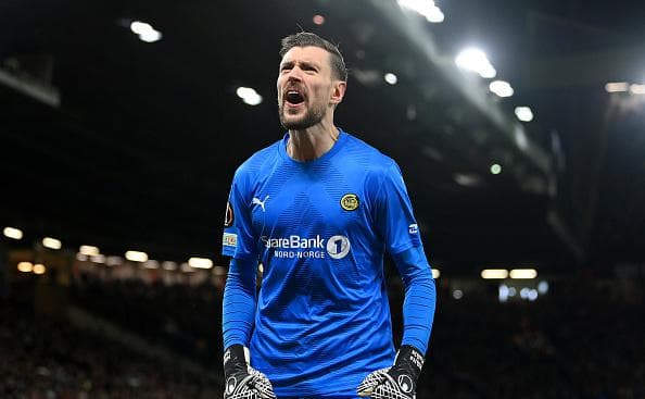 Что известно о совершившем сенсацию в Лиге чемпионов российском вратаре