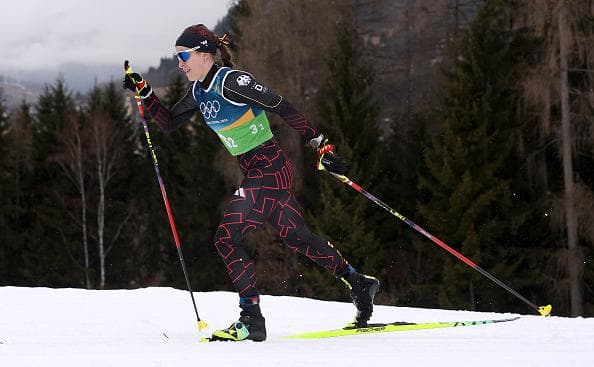 Немка Хенниг отреагировала на ситуацию со взявшей ее лыжи Непряевой