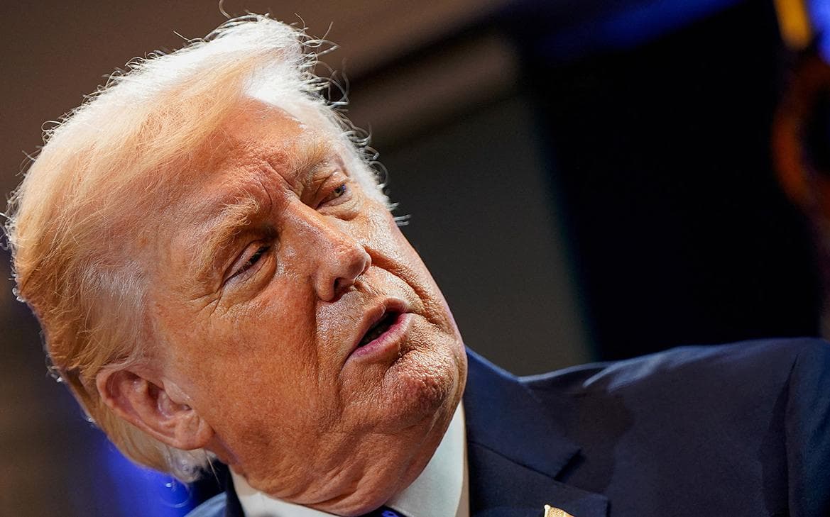 Трамп поговорил с Зеленским по телефону