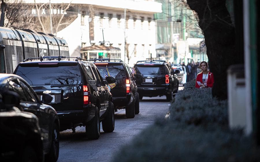 Corriere рассказала о кортеже Вэнса из 45 машин и 300 охранниках в Италии