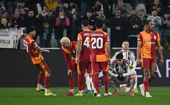 УЕФА запретил болельщикам «Галатасарая» посещать матч ЛЧ с «Ливерпулем»