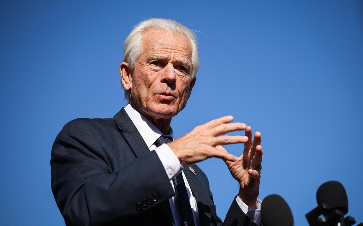 Советник Трампа обвинил главу Apple во лжи о переносе производства в США