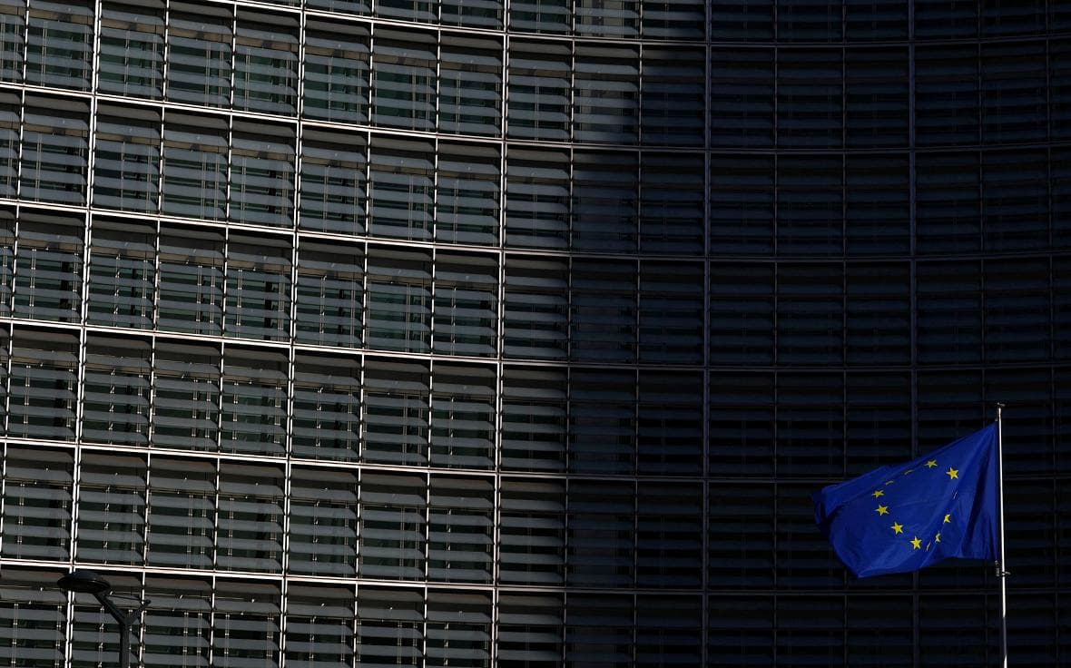 Politico узнало, что послы ЕС «тайно управляют Европой» из «бункера»