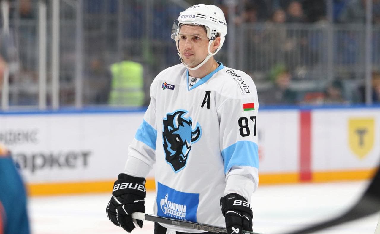 Шипачев первым в истории КХЛ отдал 700 результативных передач