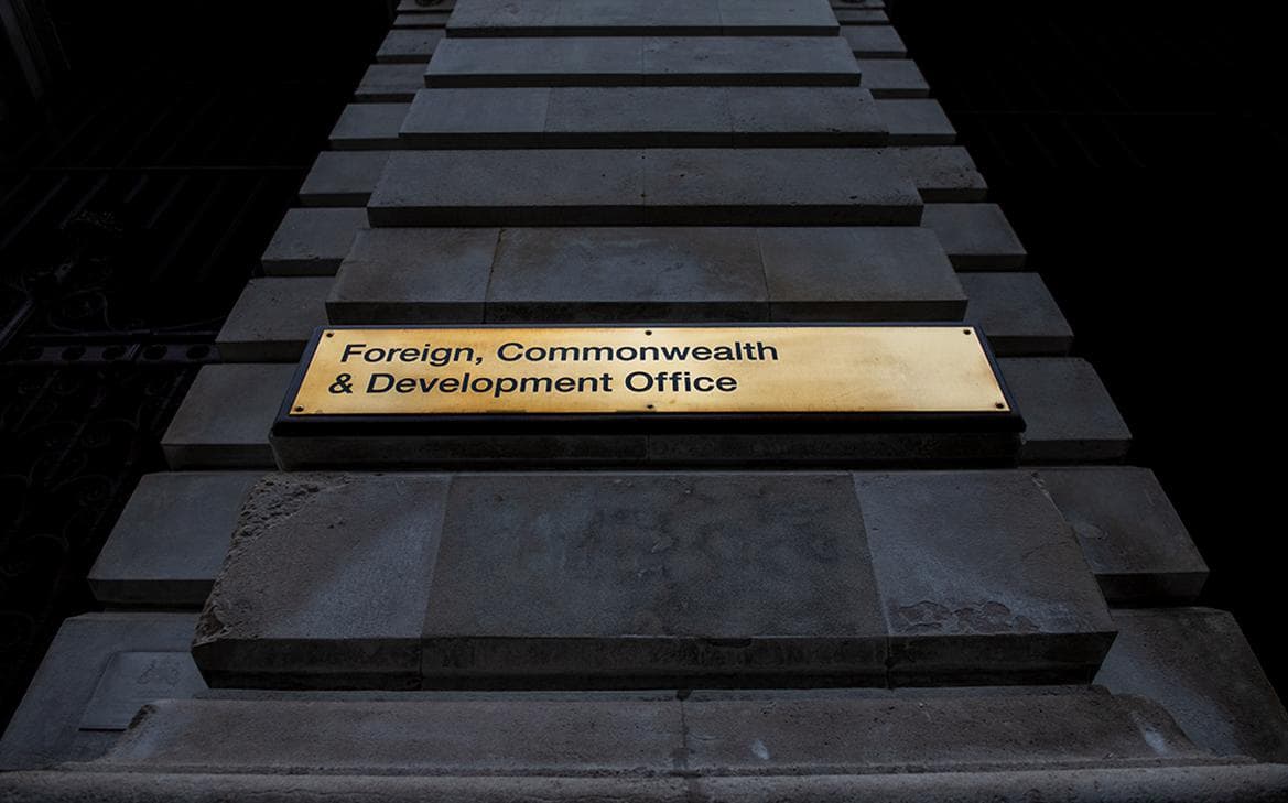 Великобритания ввела санкции против двух грузинских СМИ