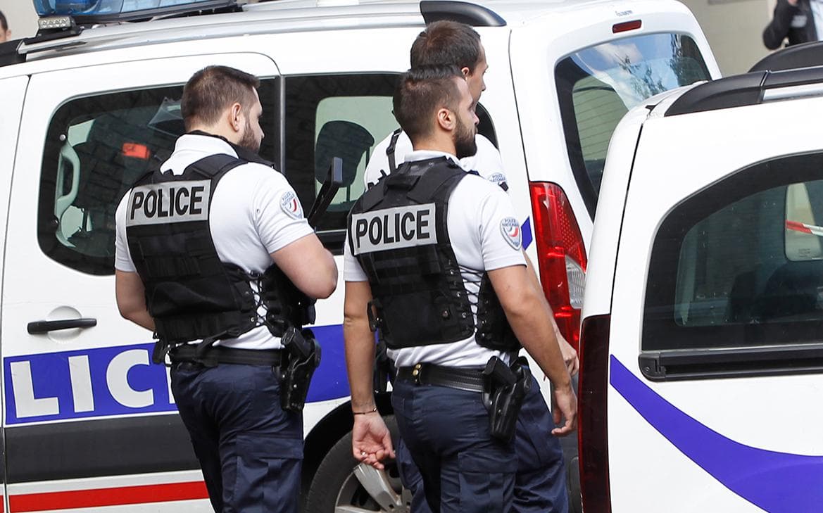 Во Франции пришли с обысками в офис X