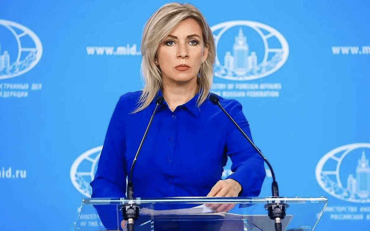 Захарова назвала дискриминацией решение ЕС сократить миссию России