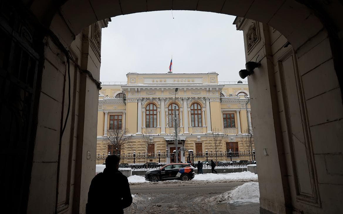 ЦБ за год выявил более 7 тыс. финансовых пирамид и псевдоброкеров