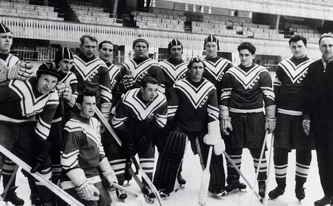 70 лет золоту сборной СССР по хоккею на дебютной Олимпиаде. Как это было