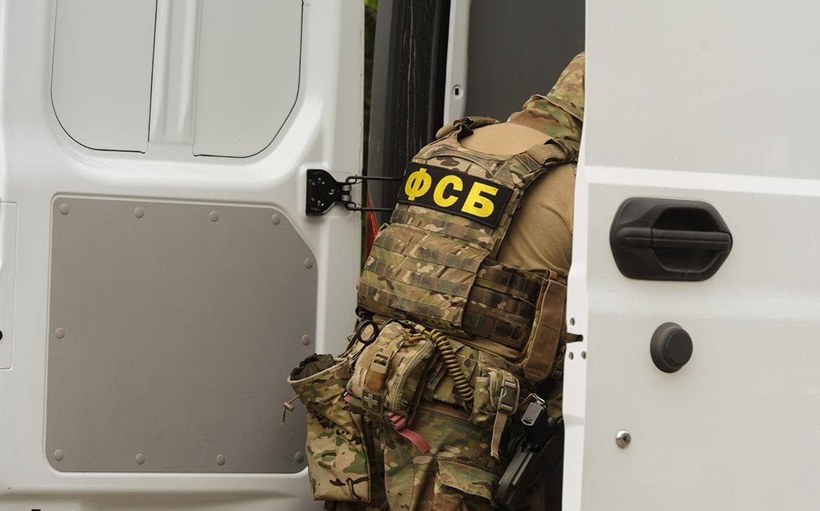 ФСБ сообщила о контрабанде военных двигателей из России в Казахстан