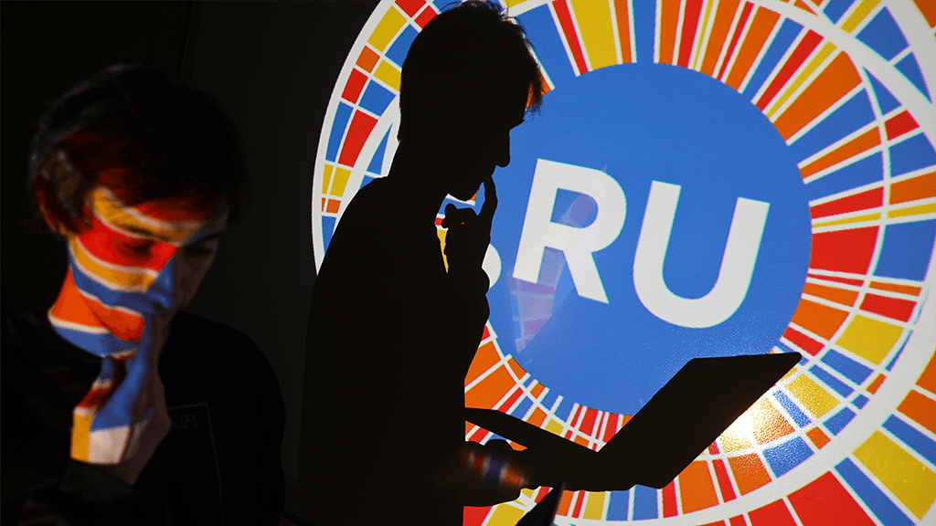 Право на иностранную электронную почту обнаружили в Конституции