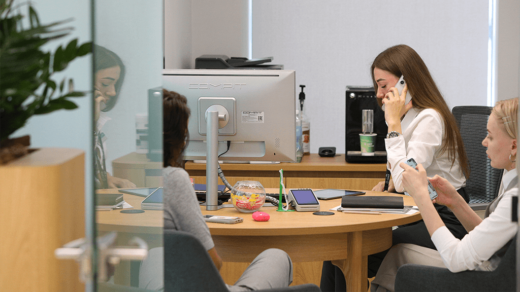 Хотимский призвал дать банкам право обходить запрет на спам-звонки