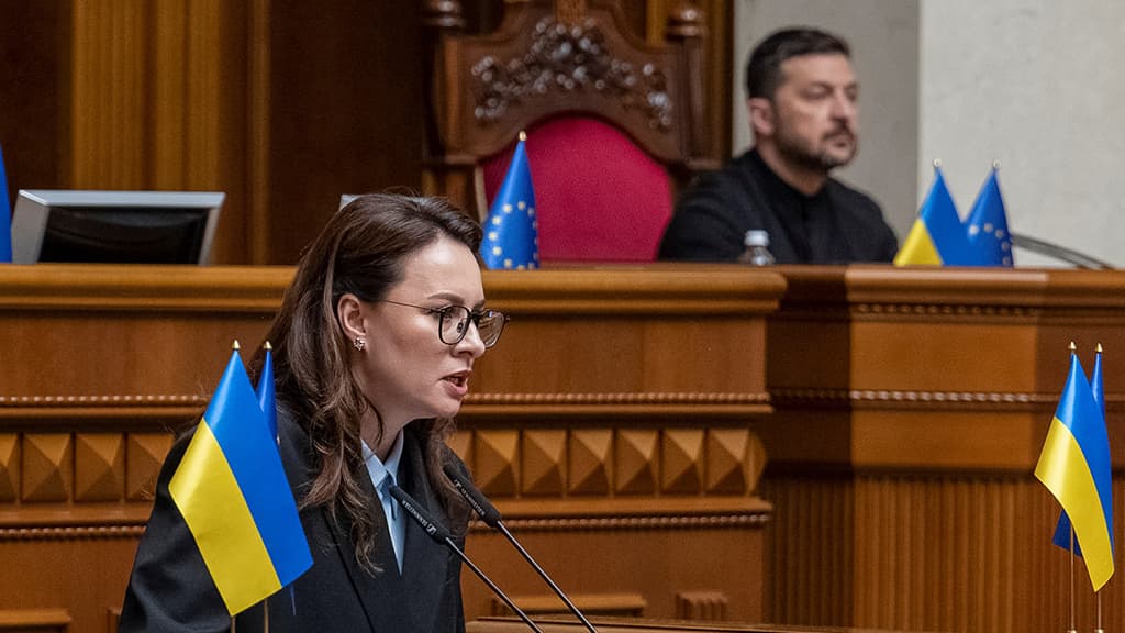 Почему президент Украины внезапно решил поменять правительство