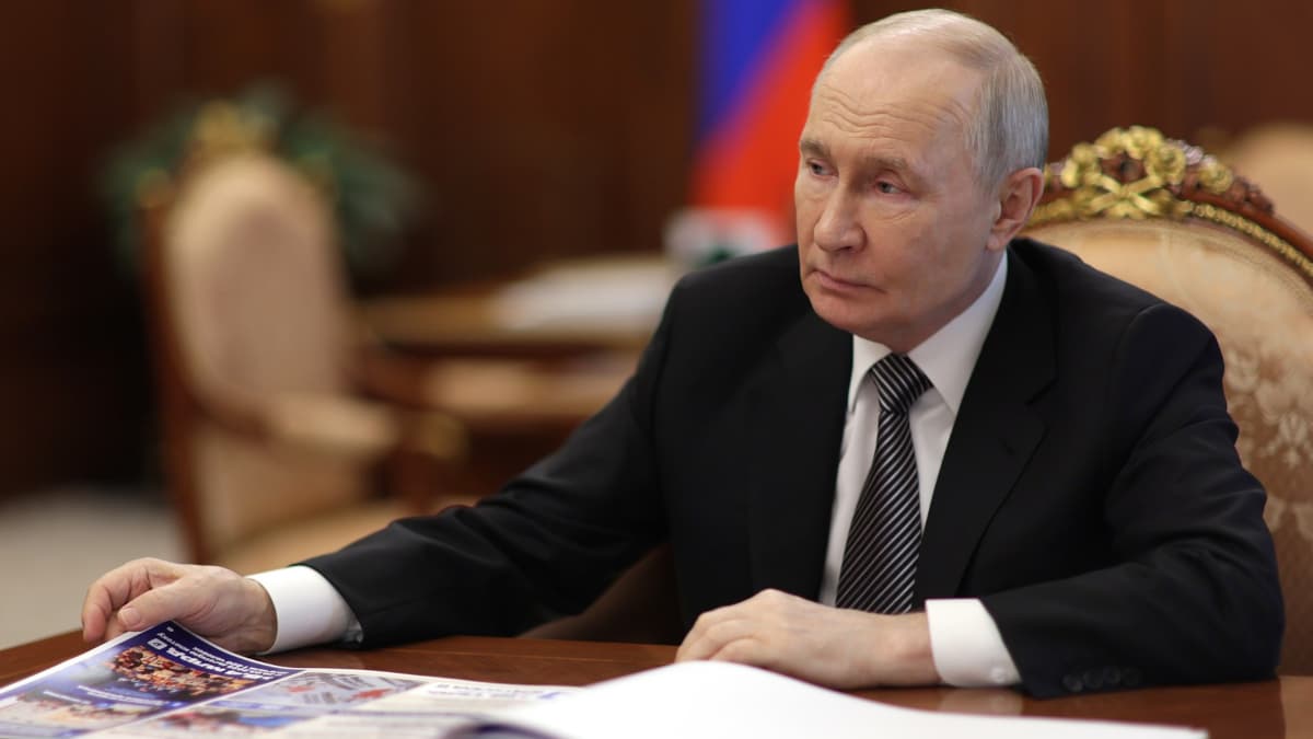 ФОМ и ВЦИОМ рассказали о доверии и одобрении Путина