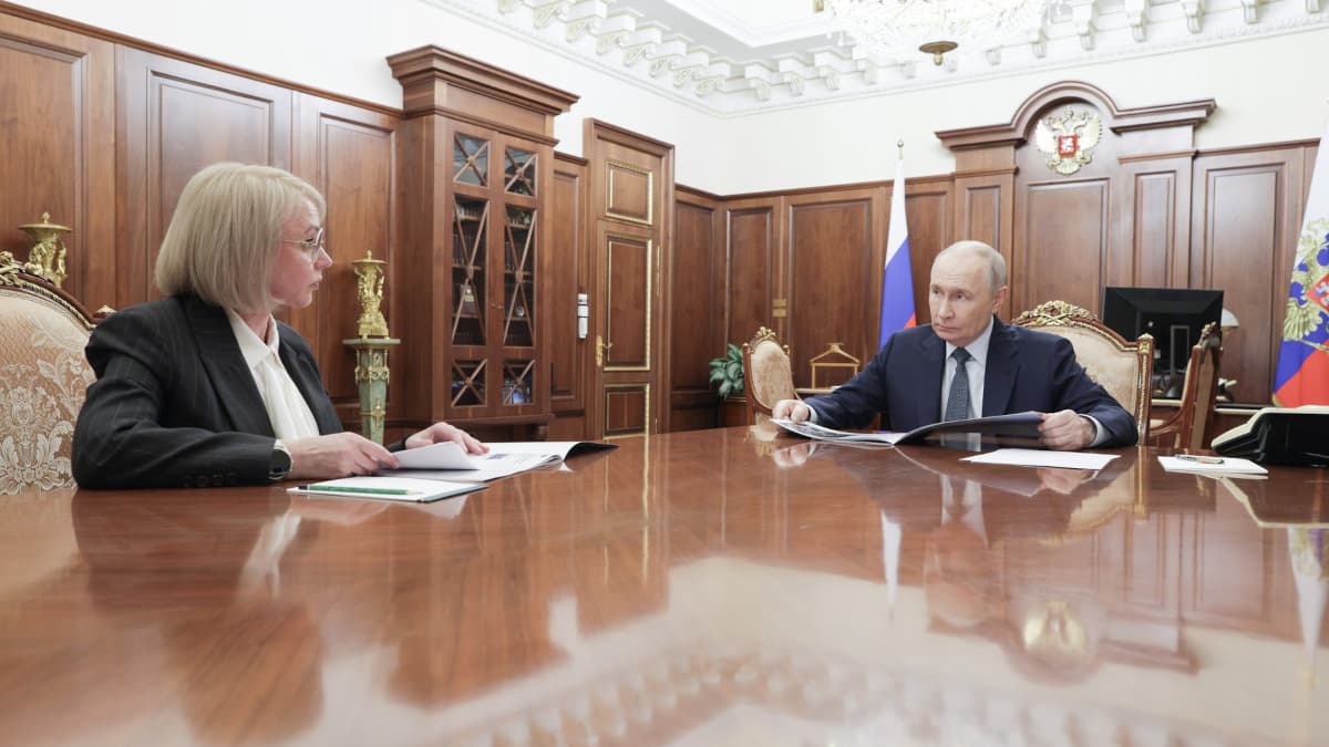 Что рассказала Путину о развитии региона глава НАО Ирина Гехт