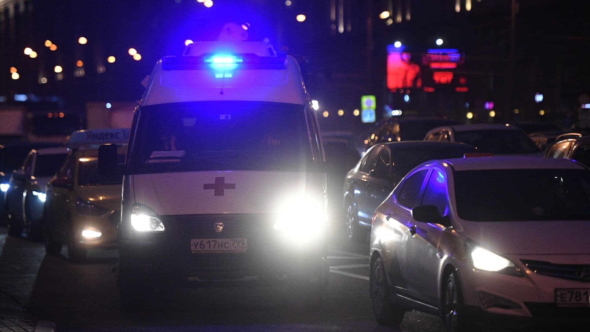 На севере Москвы подросток на электромопеде сбил ребенка