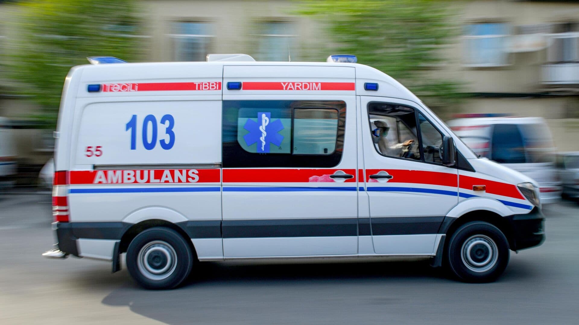 В Азербайджане из-за ДТП с автобусом пострадали более 30 человек