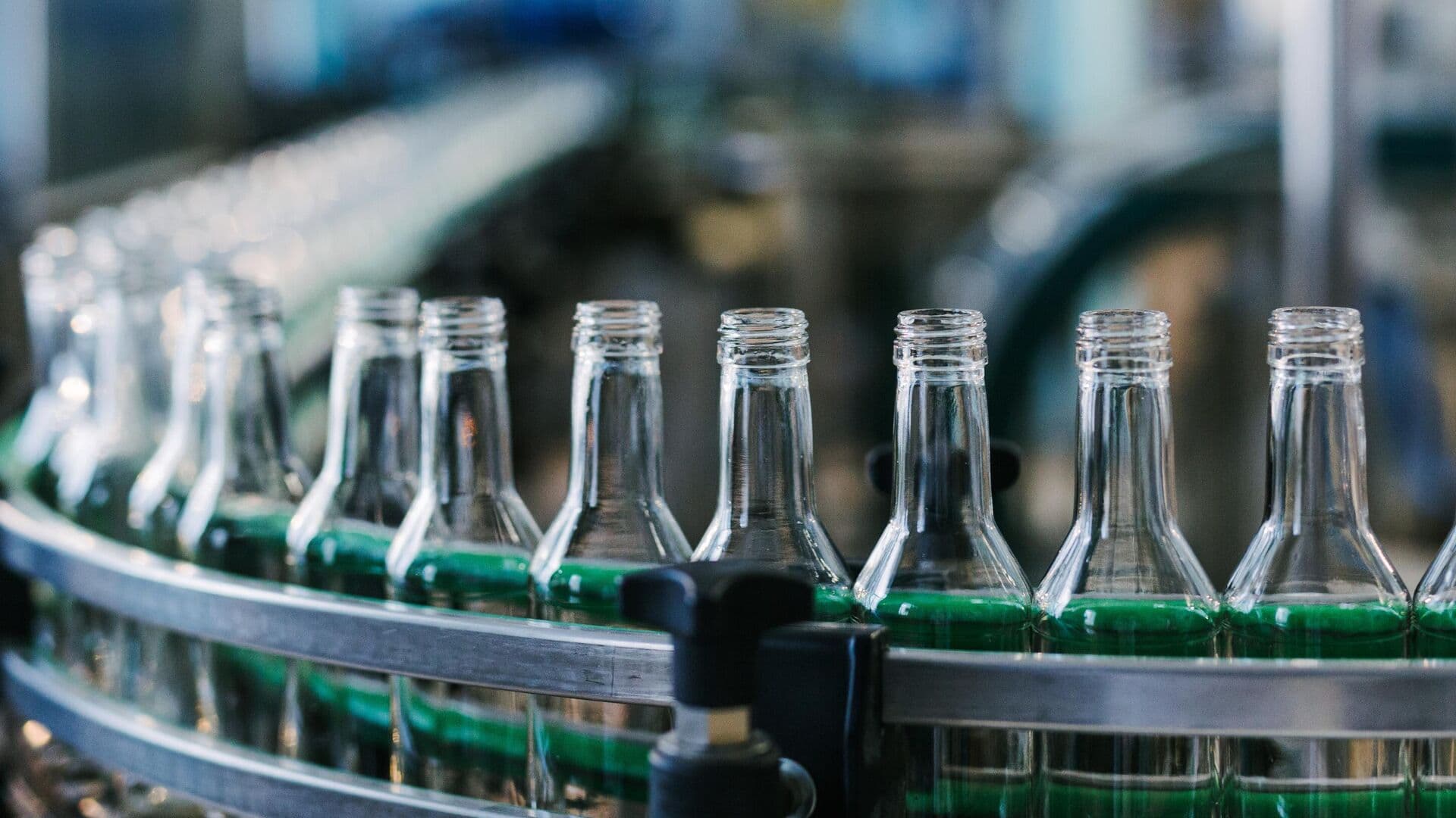 Россия заметно нарастила импорт водки из стран ЕС в 2025 году