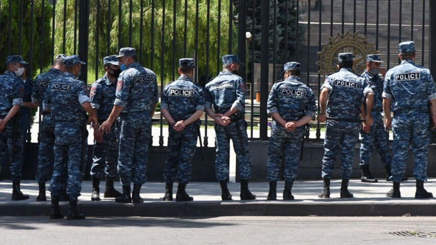 В Армении задержали четырех сотрудников дочерней компании "Газпрома"