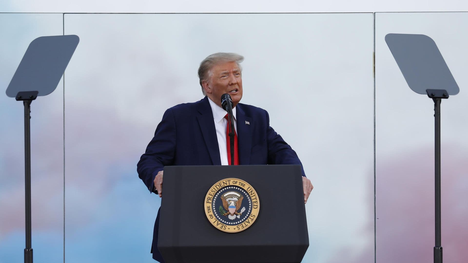 Трамп представил на Дне независимости побывавшего на Луне астронавта
