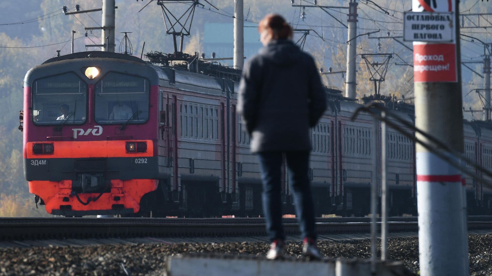 В Ростовской области из-за вмешательства повреждена контактная сеть на ж/д