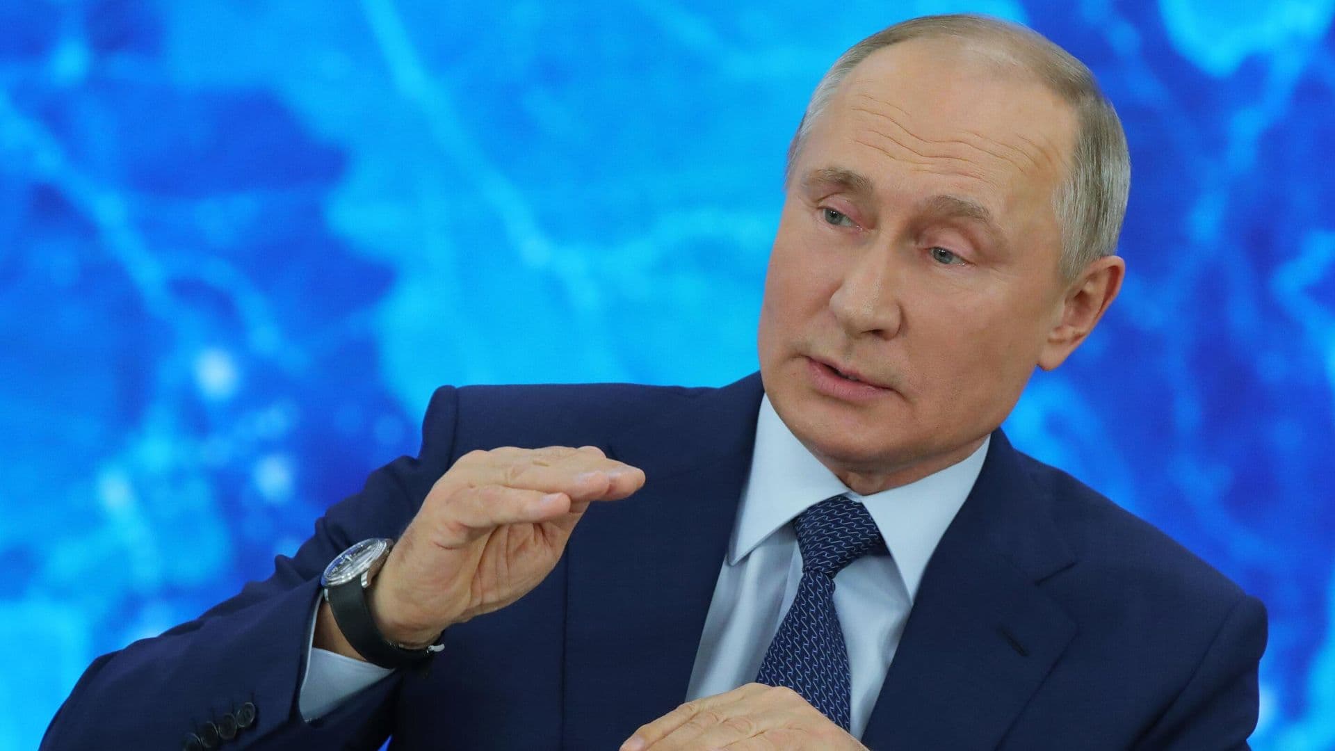 Путин в понедельник встретится с врио главы Дагестана
