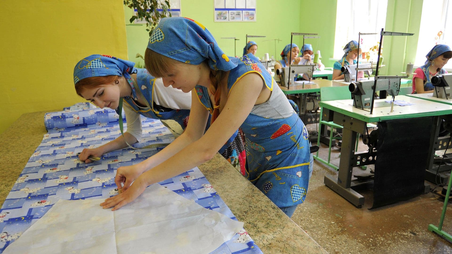 Подмосковные школьники, не сдавшие ОГЭ, смогут обучиться рабочим профессиям