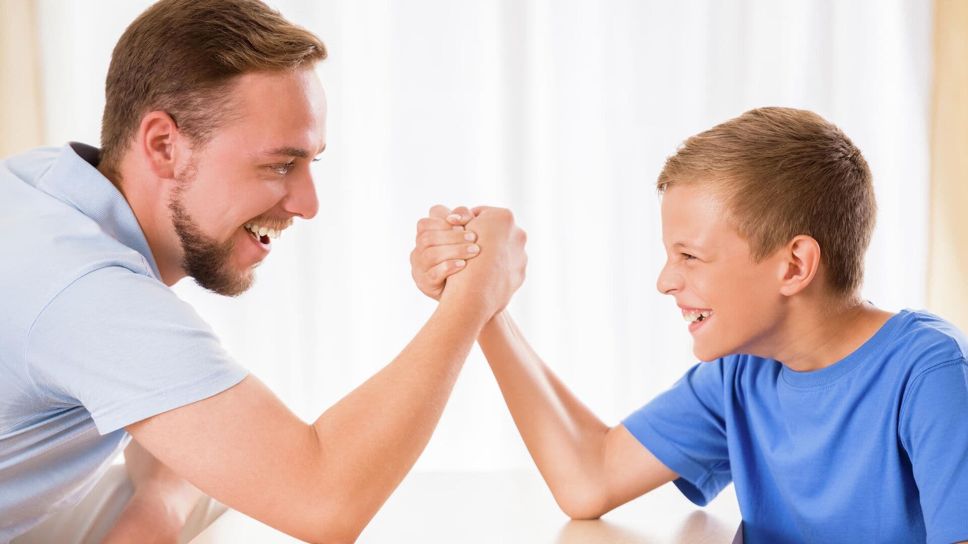 Психолог рассказала, какая похвала поможет ребенку стать увереннее