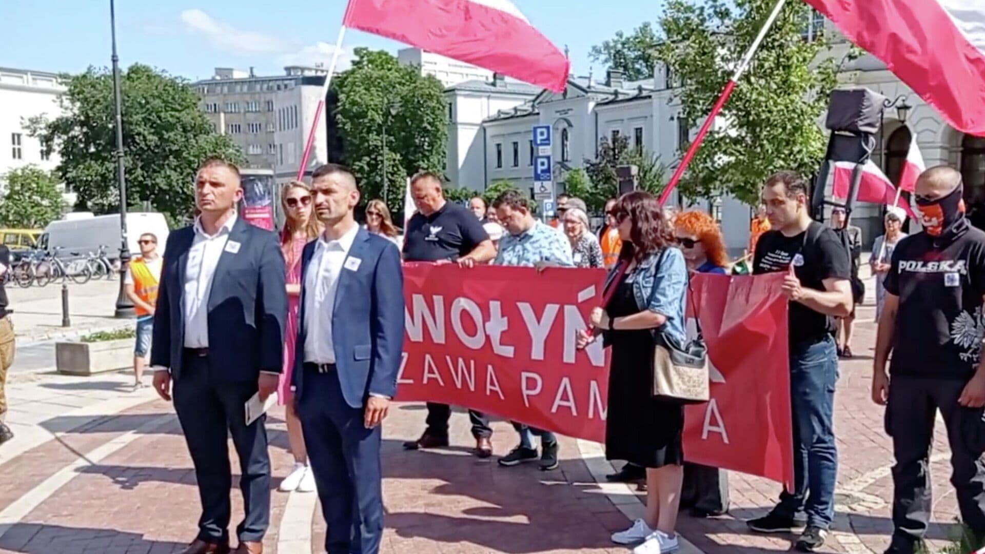 В Польше освистали делегацию партии Качиньского на траурных мероприятиях