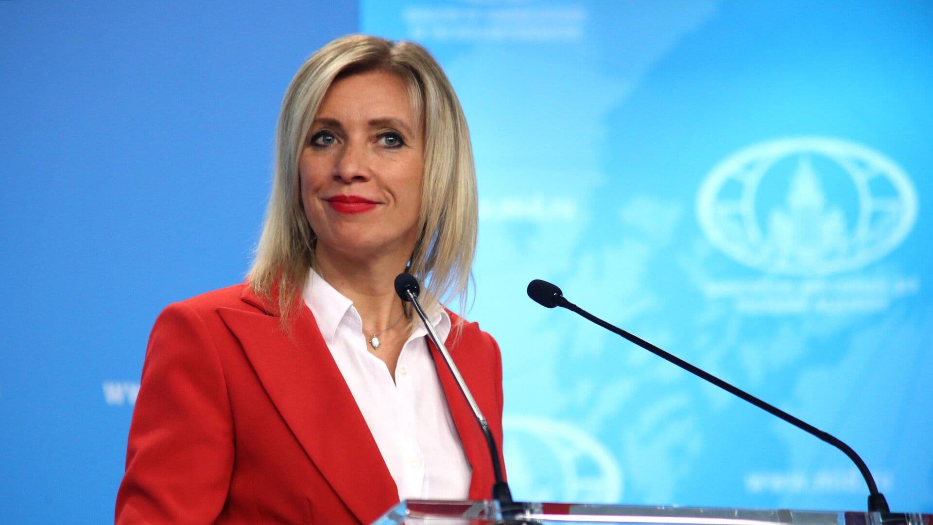 Захарова иронично поздравила британский парламент с лидерством по ЛГБТ*