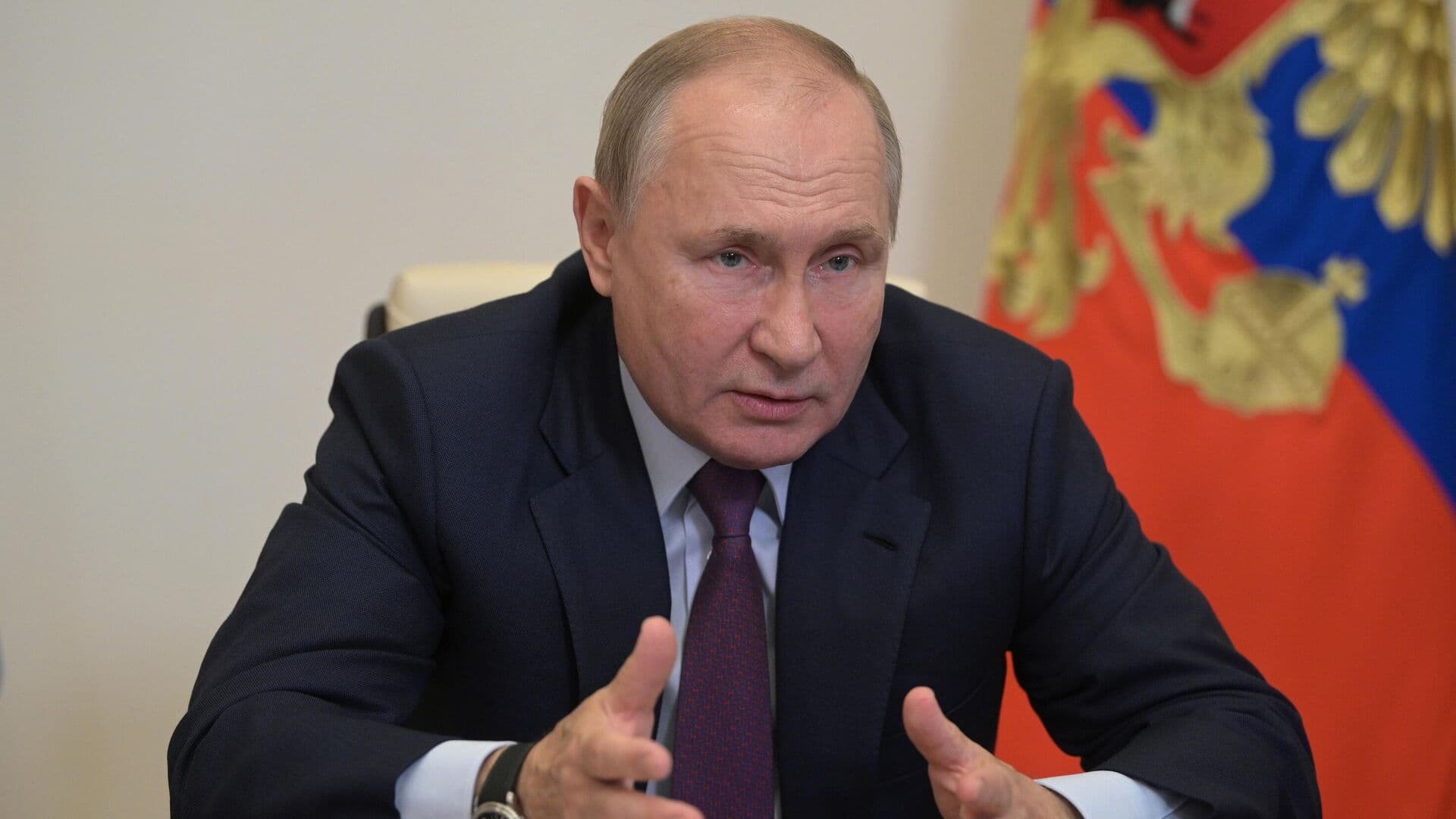Путин во вторник проведет международный телефонный разговор, сообщил Песков