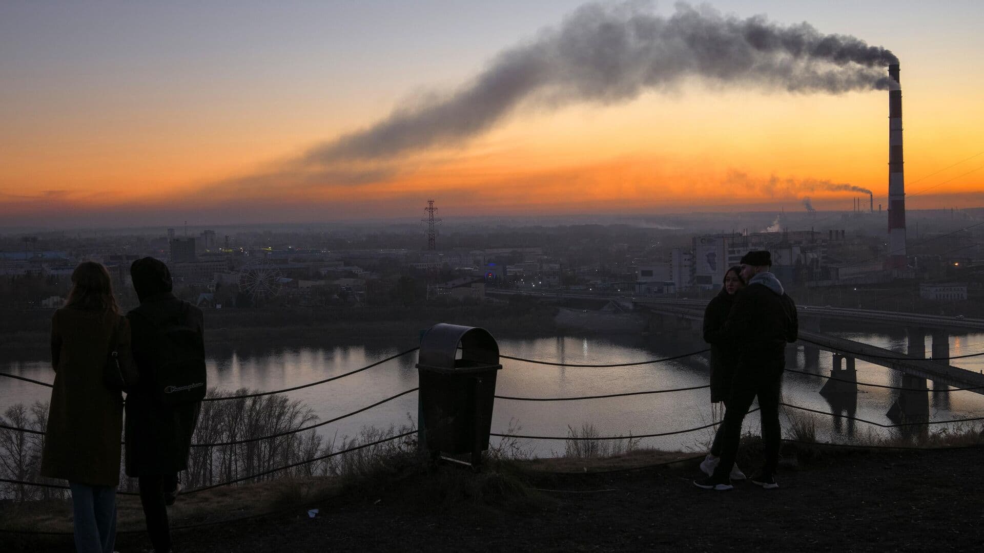 В Красноярске ввели режим "черного неба"