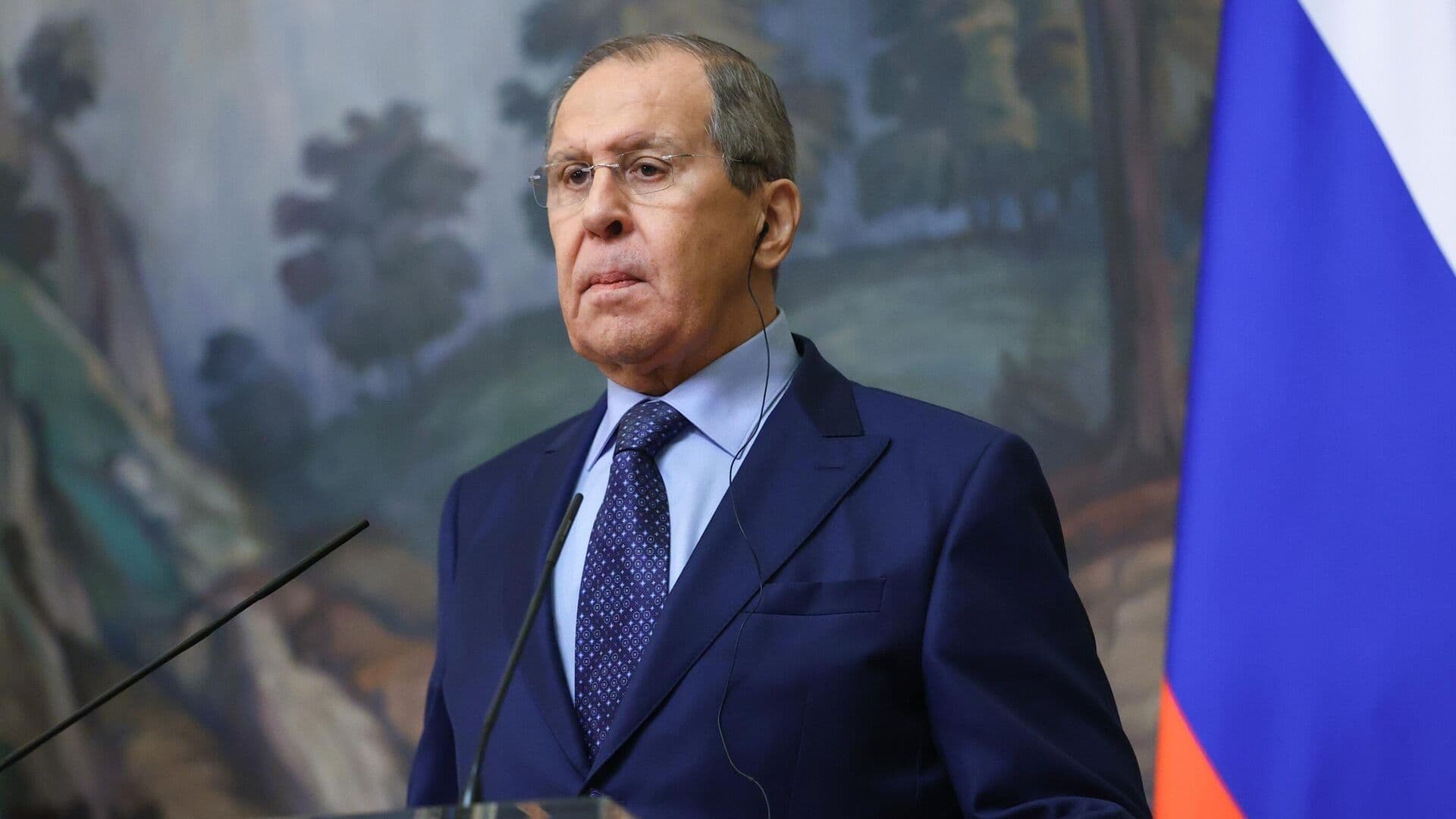 Милитаристские круги Европы работают на свои интересы, заявил Лавров