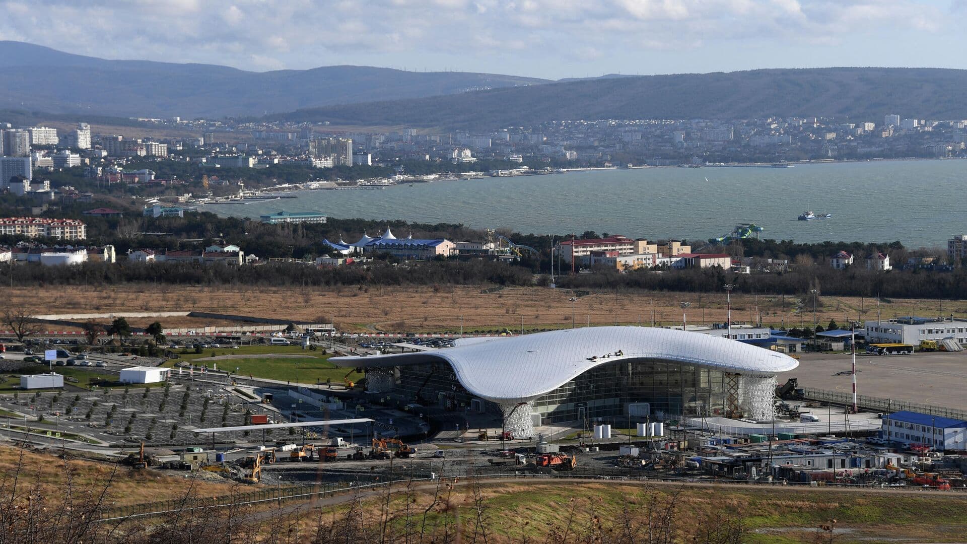 В аэропорту Геленджика ввели временные ограничения