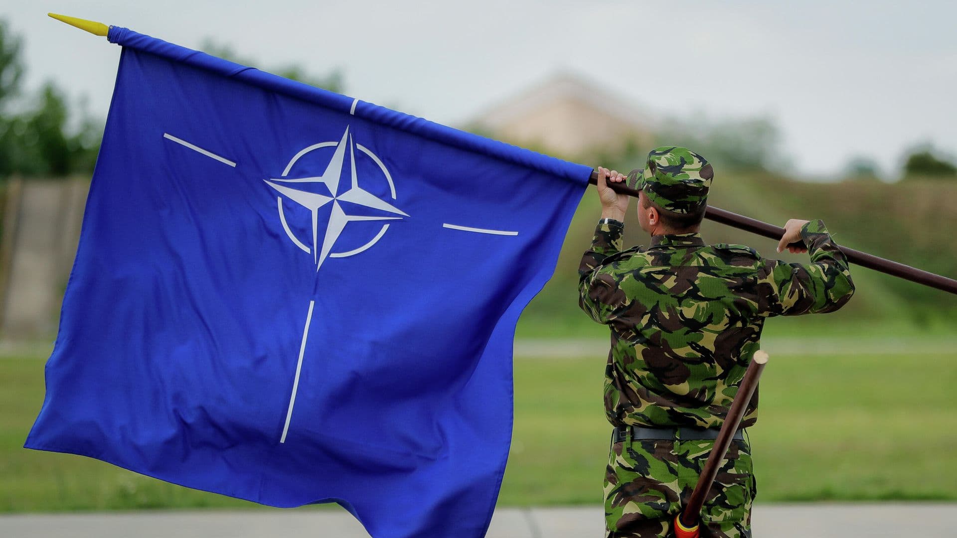 В Румынии обвинили россиянина в сборе данных о военных базах НАТО