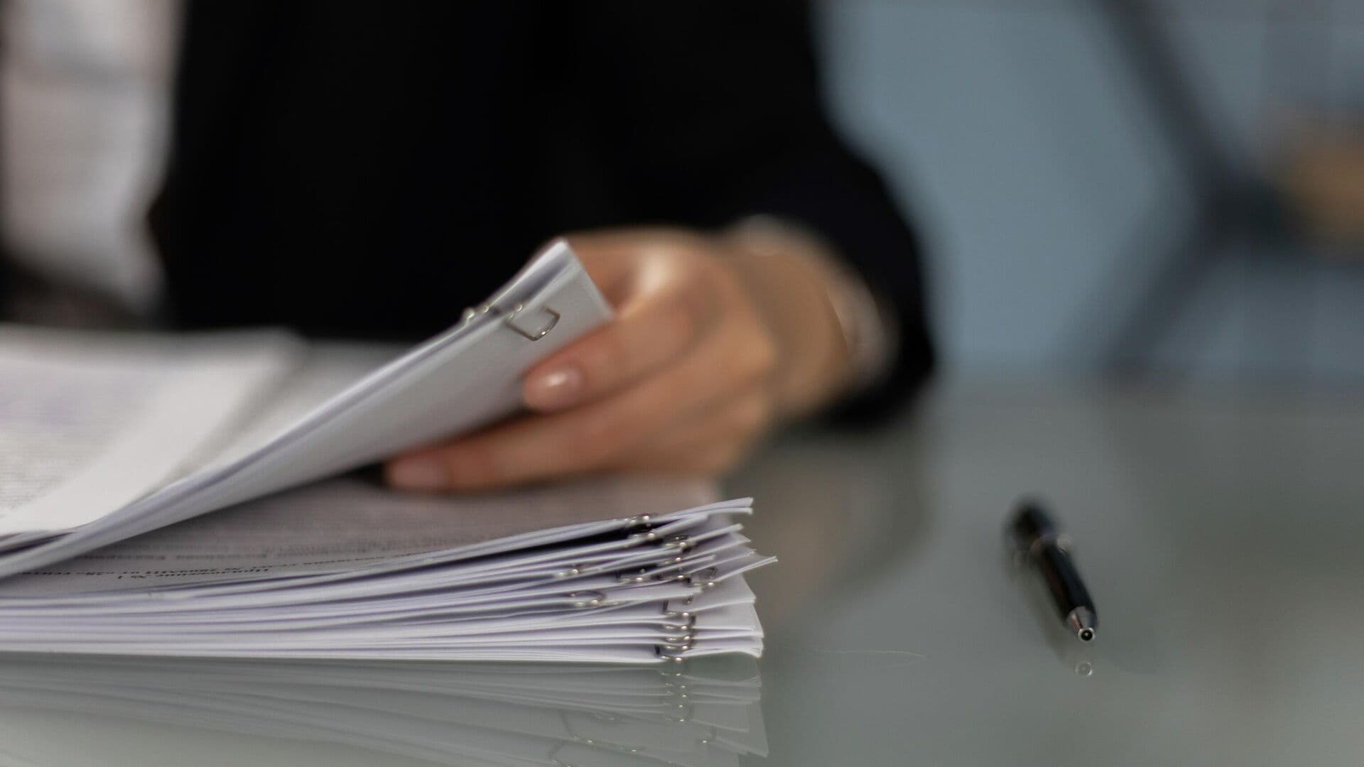 Юрист раскрыл, когда договор дарения надежнее завещания