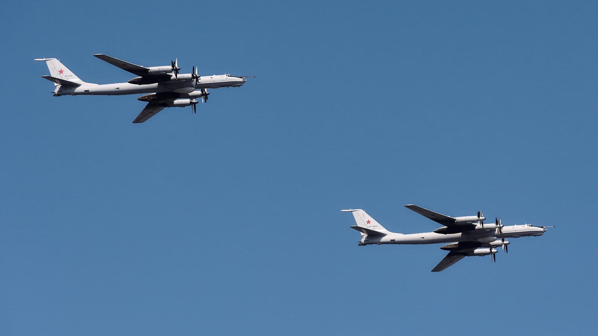 Противолодочные самолеты отработали дозаправку над Баренцевым морем