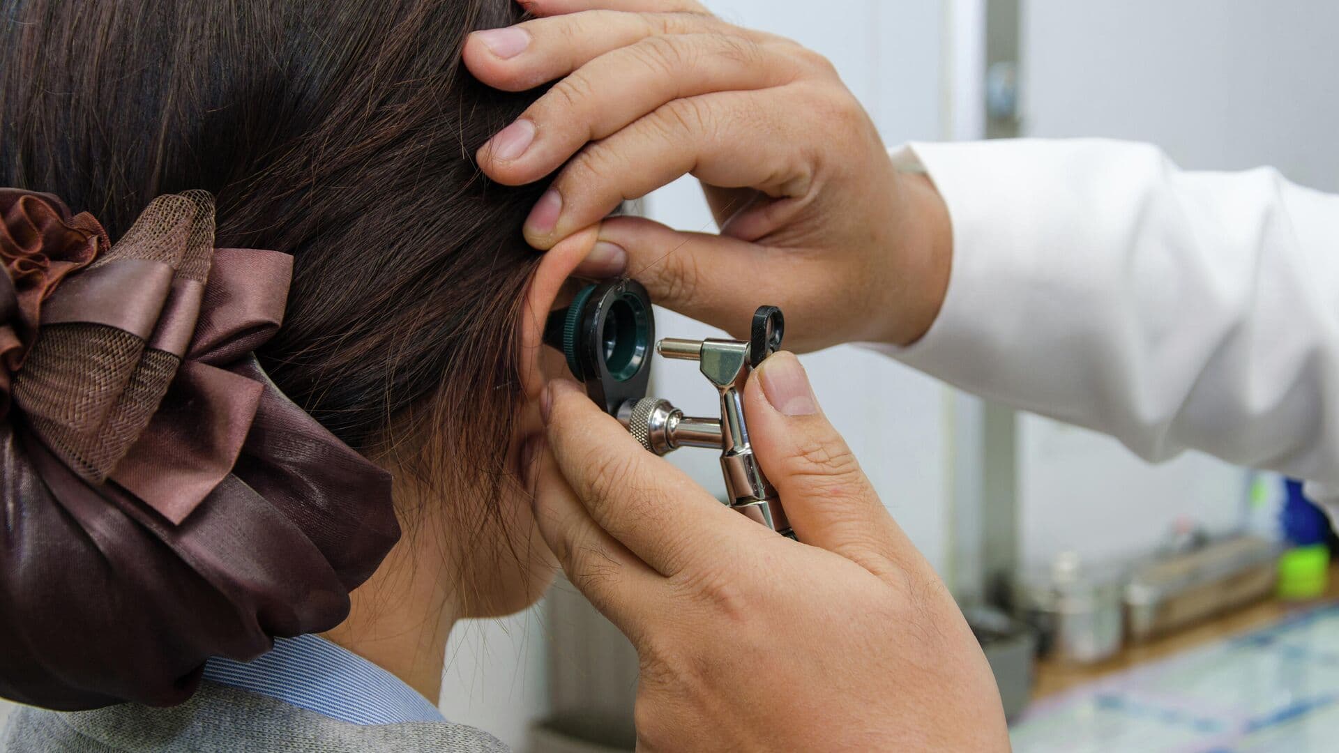 Отоларинголог назвала основные признаки отита