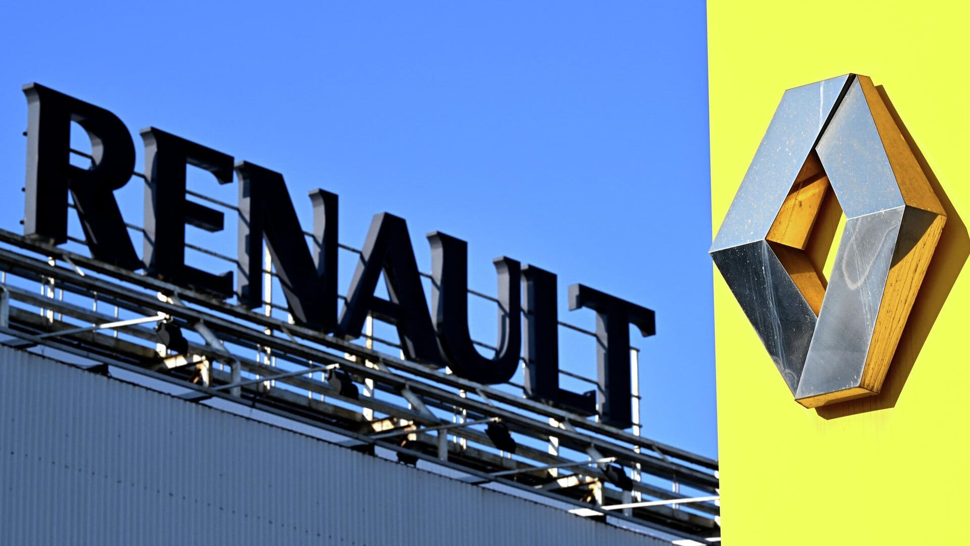 Renault планирует сократить 800 рабочих мест во Франции, пишут СМИ