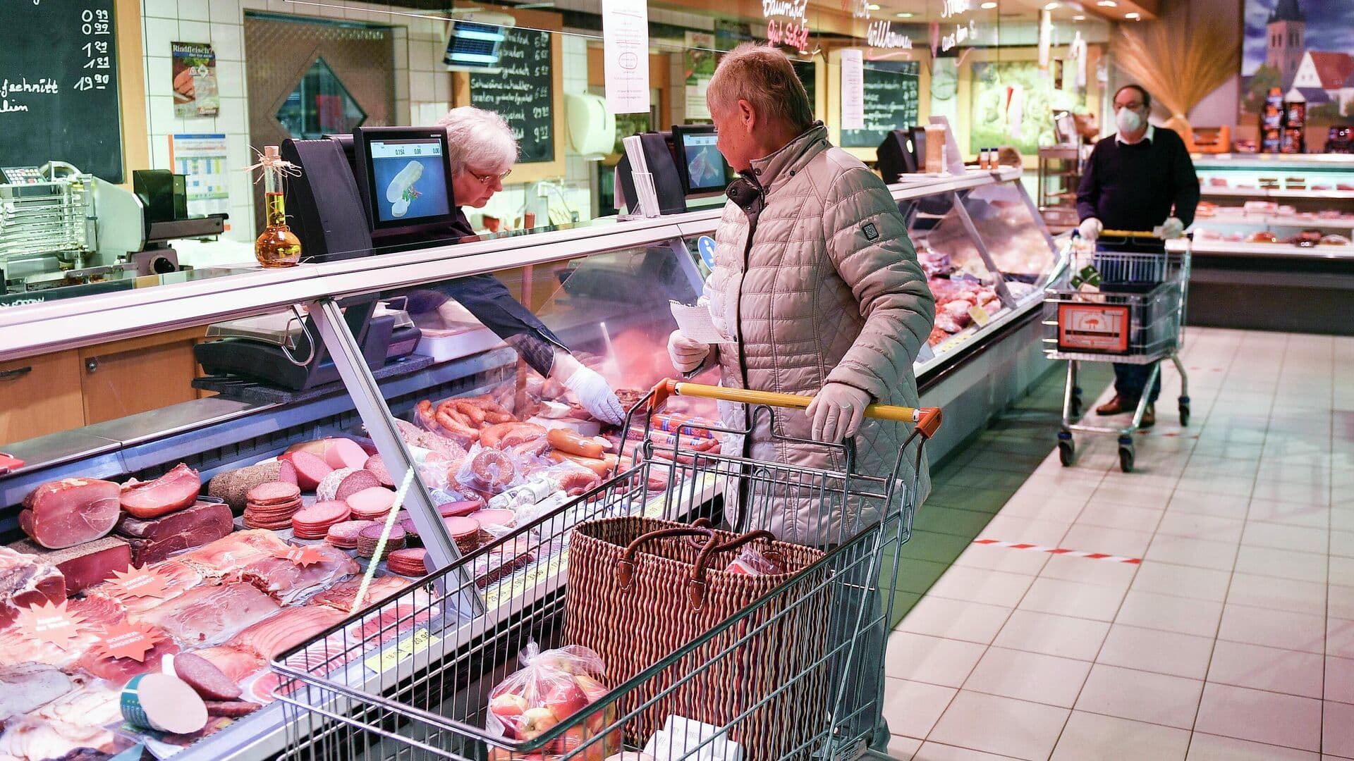 Жители Германии пожаловались на рост цен на продукты питания