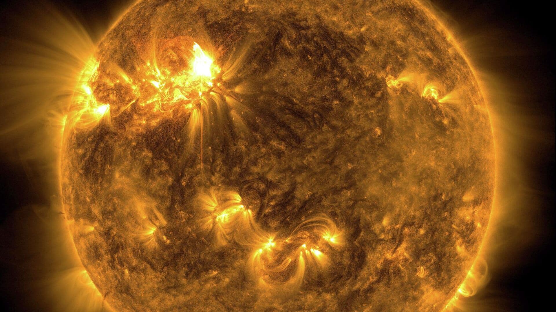 На Солнце произошли три сильные вспышки