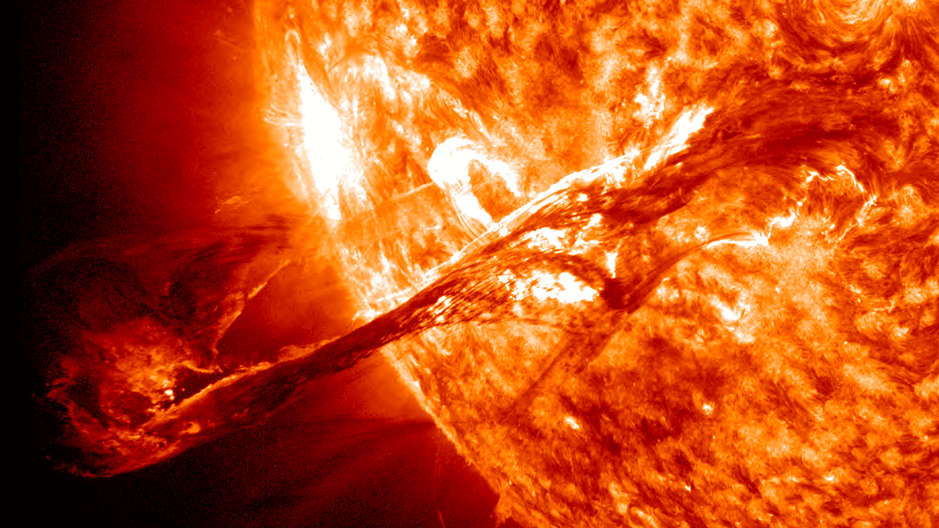 На Земле началась магнитная буря