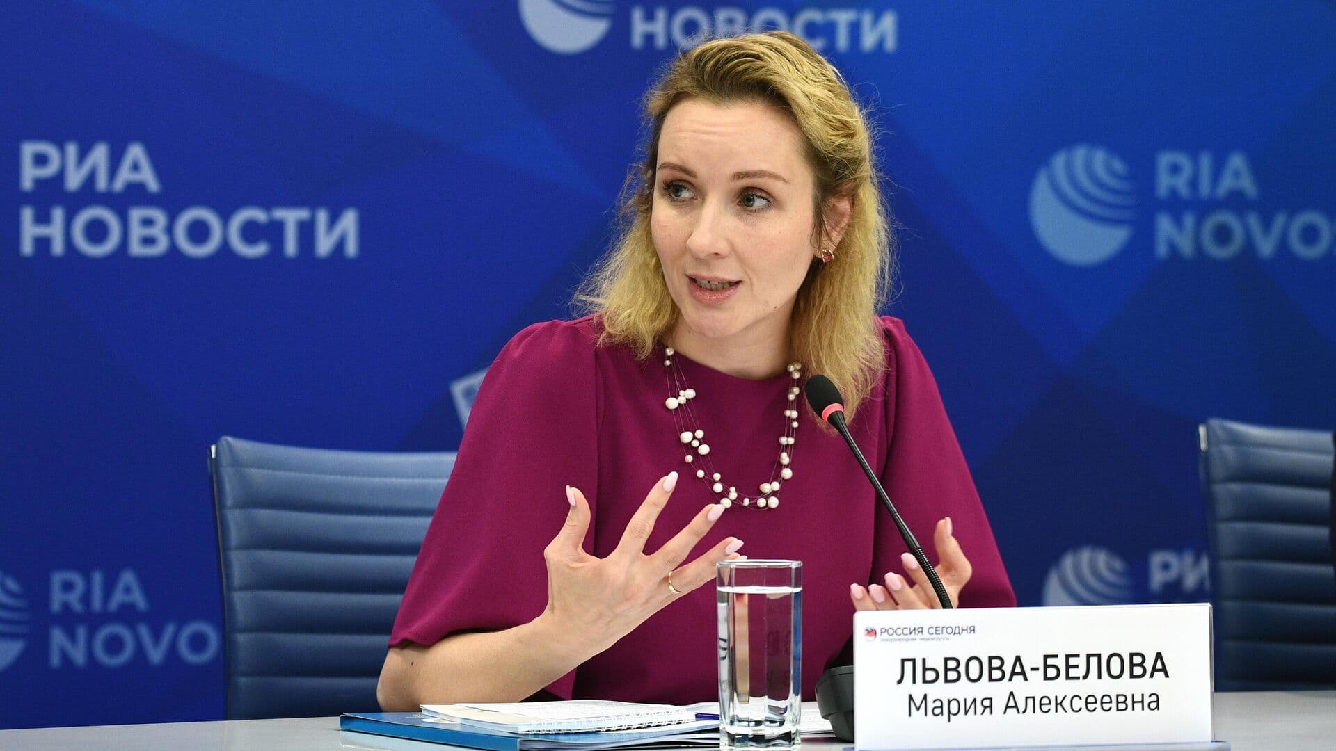 Аппарат Львовой-Беловой ведет базу данных о разыскиваемых на Украине детях