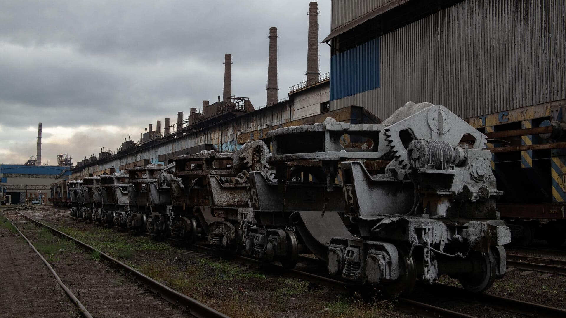 Дроны ВСУ ударили по территории Алчевского меткомбината в ЛНР