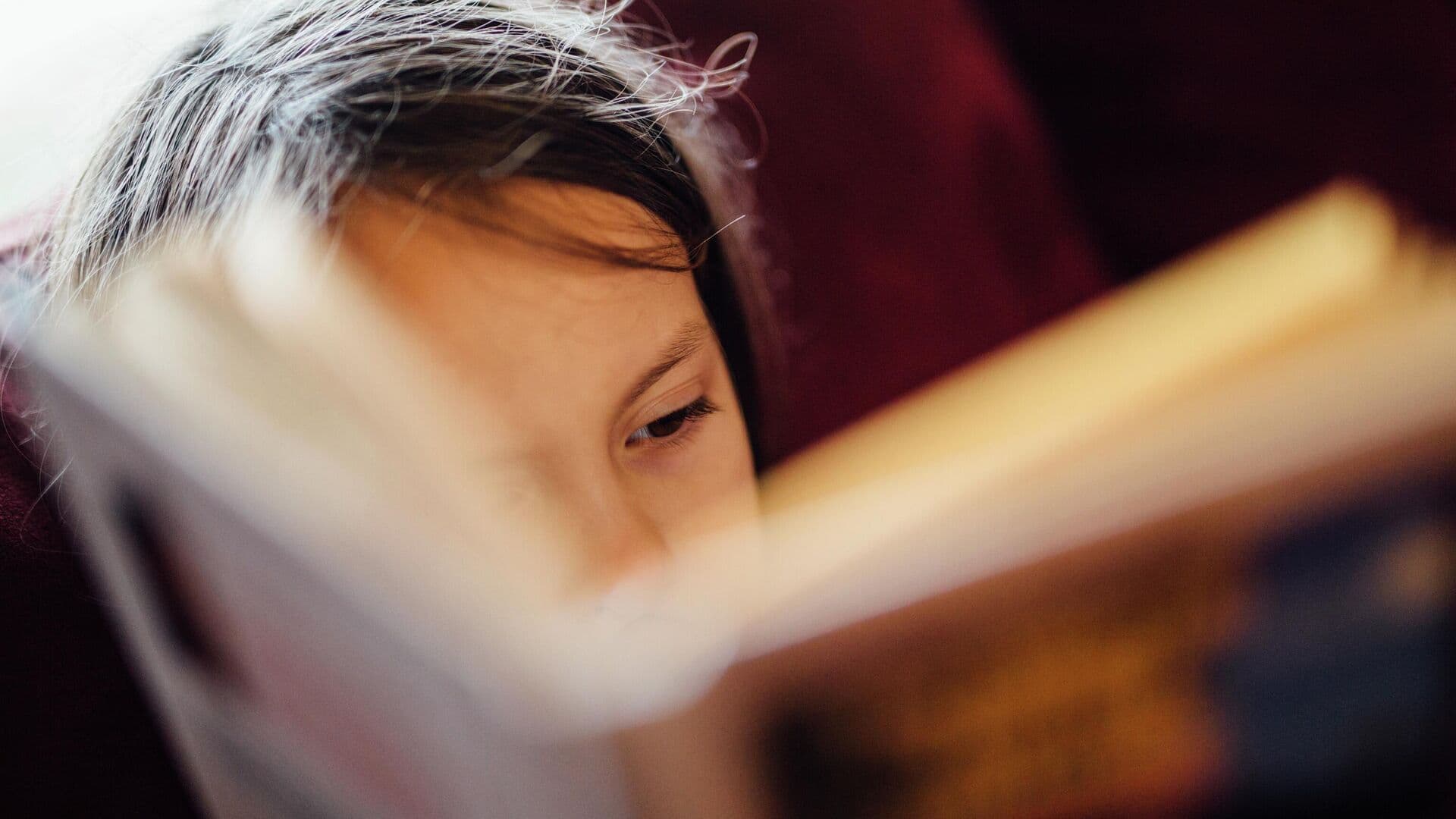 Детский психолог рассказала, может ли книга навредить сознанию ребенка